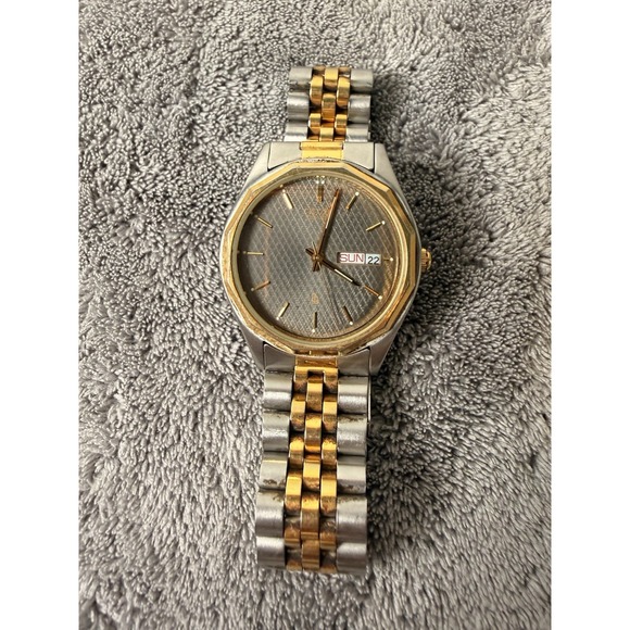 Citizen Accessories - Vintage Citizen CQ Day Date Men's Watch - Gray Dial Two Tone Untested